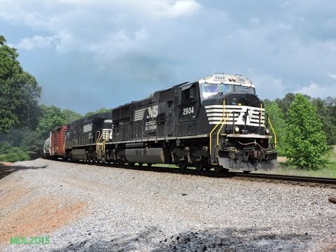 HD: NS 2804 leads NS Train 153 in Tallapoosa, GA - YouTube