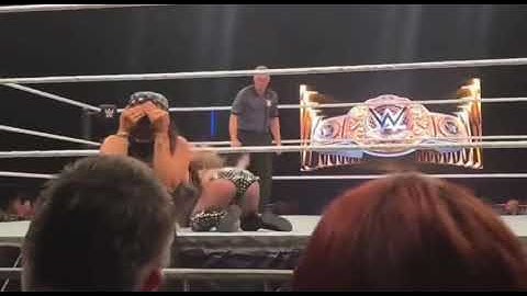 Roxanne Perez who once again suffers Stephanie Vaquer