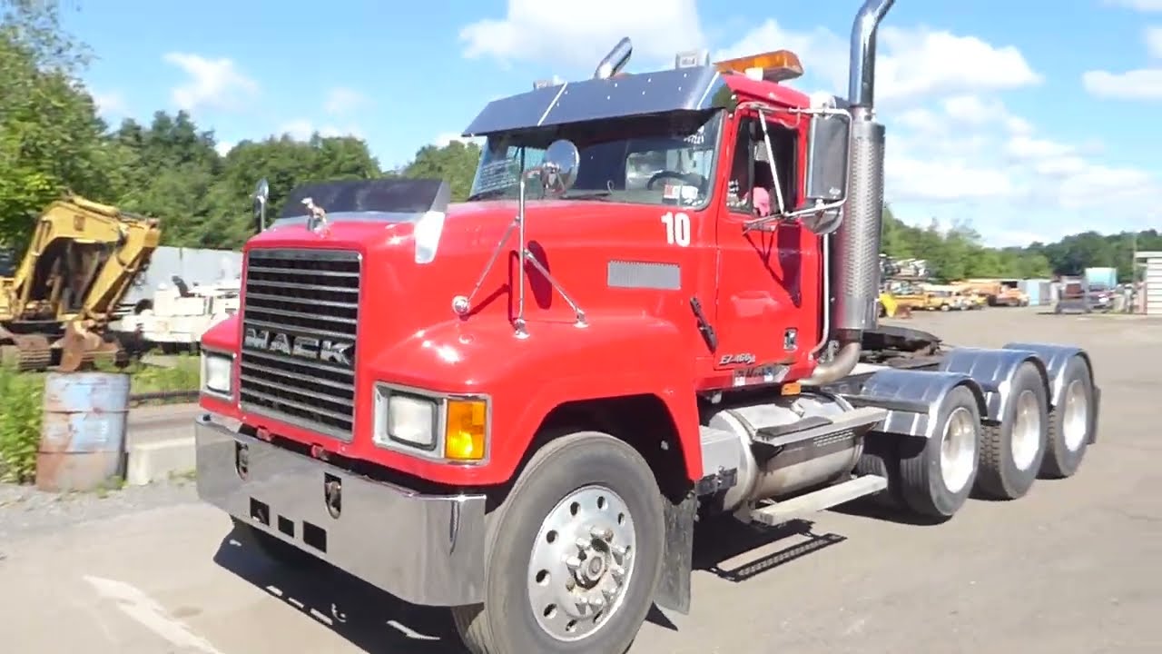 2001 Mack CH613 Tandem Axle Day Cab Tractor - TRO 0627221