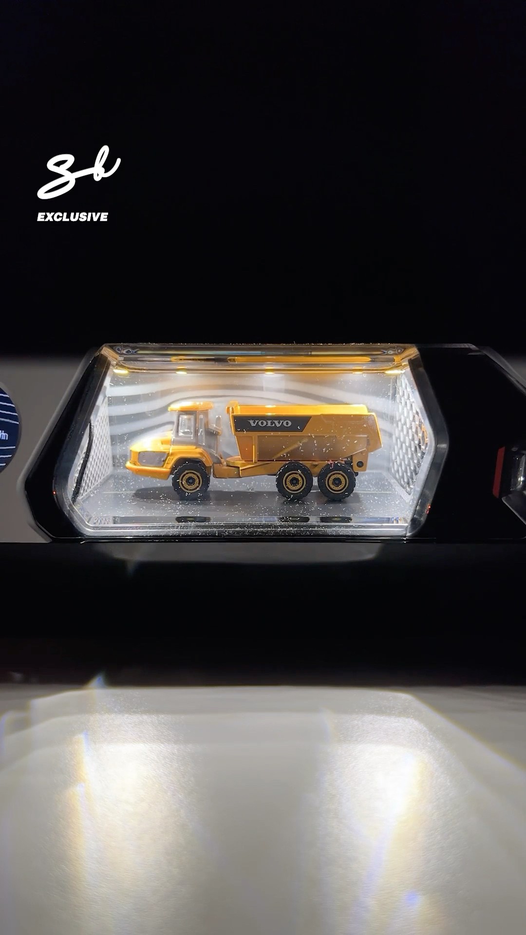 I can’t explain it but this miniature wind tunnel is so cool! ? #miniature #model #models #cars