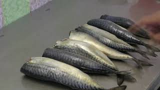 видео: Шашлык из Скумбрии. Как вкусно пожарить рыбу на мангале. Сочный рецепт. Срочно внести в меню кафе. картинка: Шашлык из Скумбрии. Как вкусно пожарить рыбу на мангале. Сочный рецепт. Срочно внести в меню кафе.