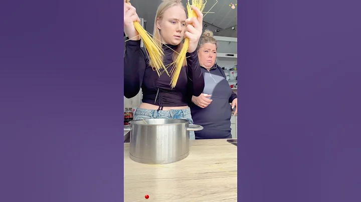 Mom and daughter #youtubeshorts #funny #funnyvideos #haha