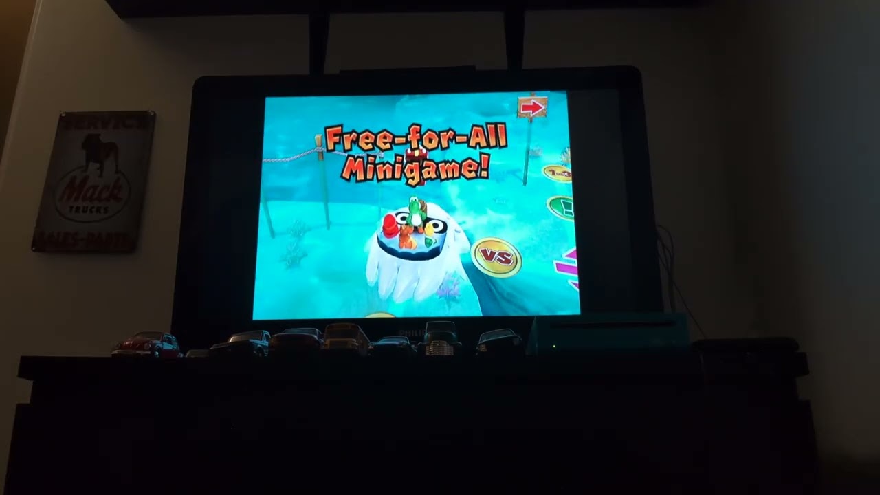 Maya plushie's playing Mario party 9. Solo part 4 round 4 Daisy's turn at blooper Beach