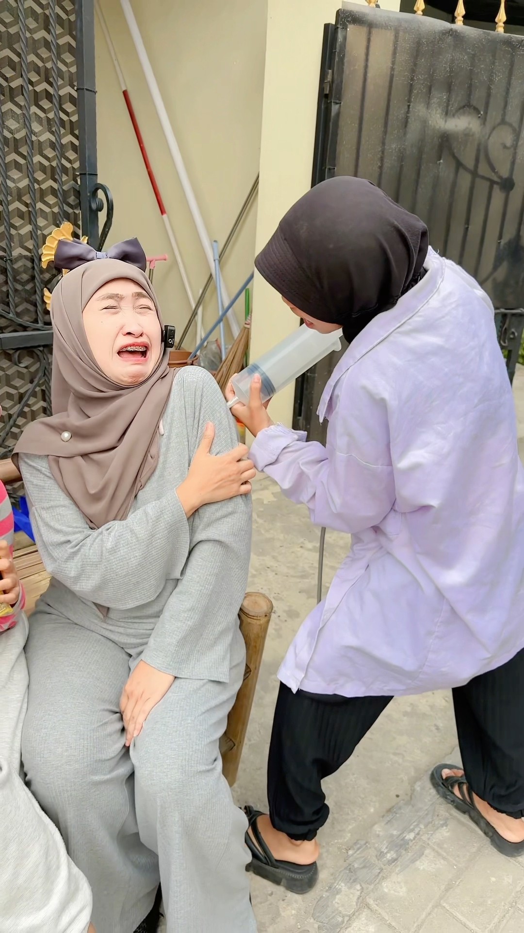 KASIHAN CUMA BUNDA DIJAH YANG GA DAPET ?