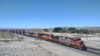 EB BNSF Port Stack Train Feat BNSF Bonnet Leading K5HL Horn In Hodge Ca! #bigbossrailfanner