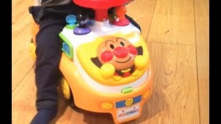 アンパンマン アニメ おもちゃ 動画 よくばりビジーカー2 押し棒+ガード付き!Anpanman Pulley Car