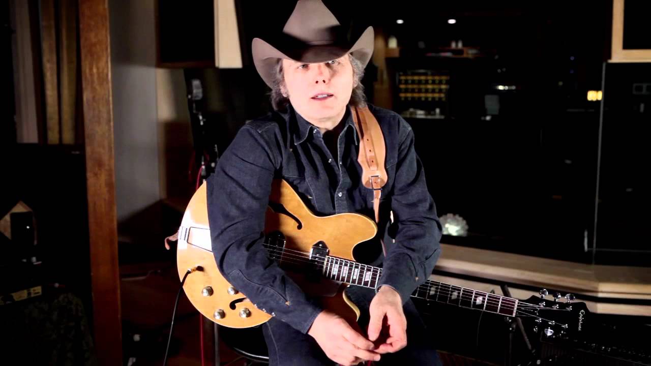 The Epiphone Elitist Dwight Yoakam Dwight Trash Casino Outfit Youtube