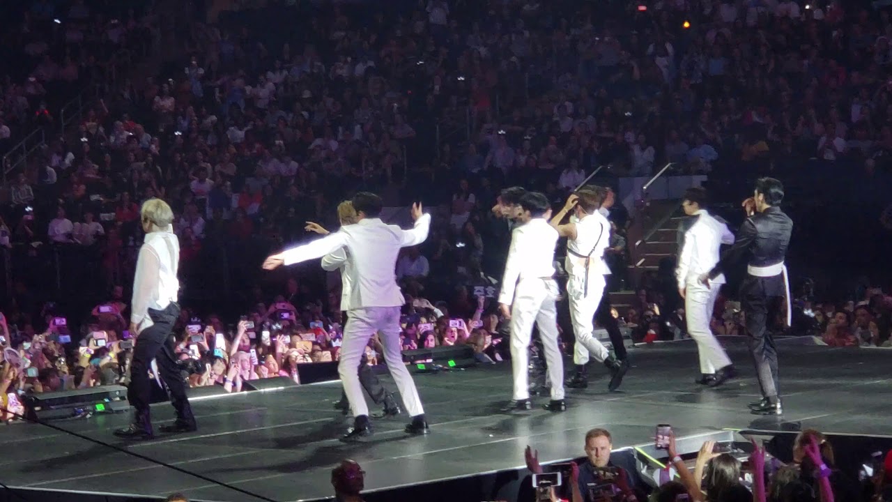 SF9 Play Hard @ KCON19NY