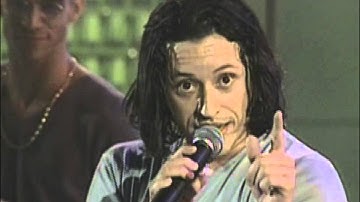 Thumbnail of Elvis Crespo, Suavemente, Festival de Viña 2000