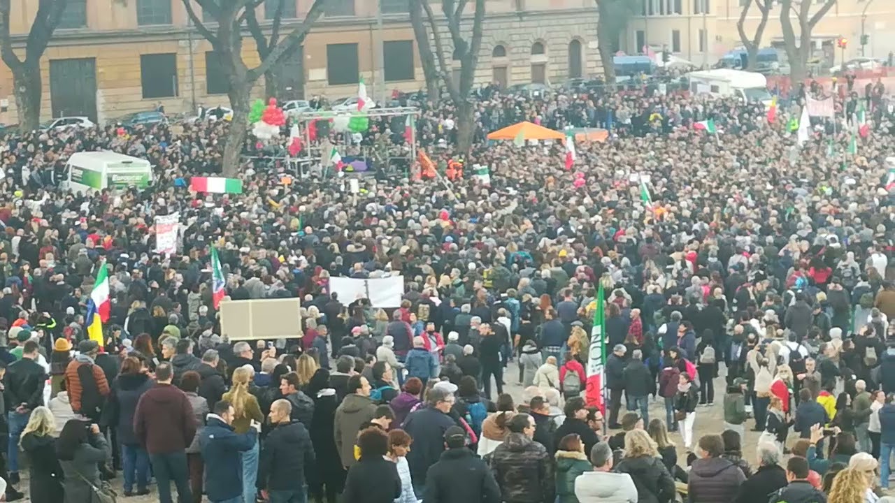 Manifestazione No Green Pass Mariano Amici Circo Massimo Roma (1) 20-11 ...