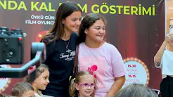 Oyunda Kal Ön Gösterim   Fan Buluşması