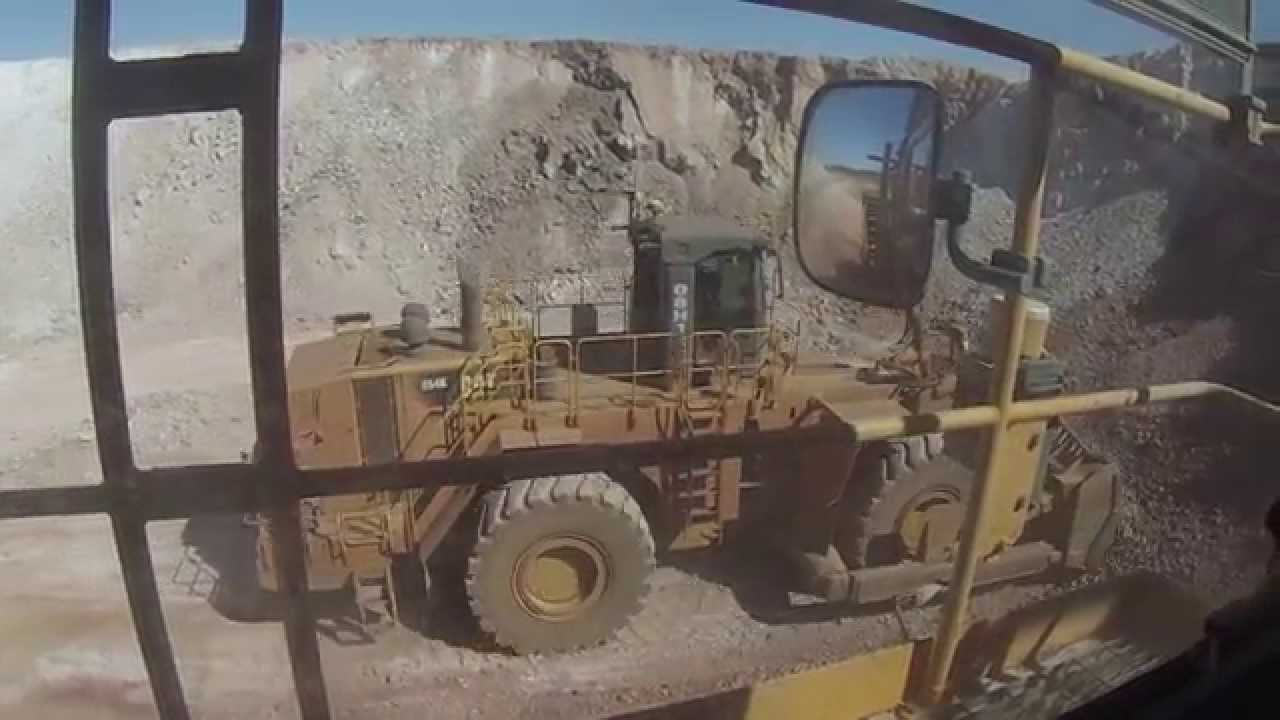 Hitachi 5500-6 Face Shovel in Western Australia - YouTube
