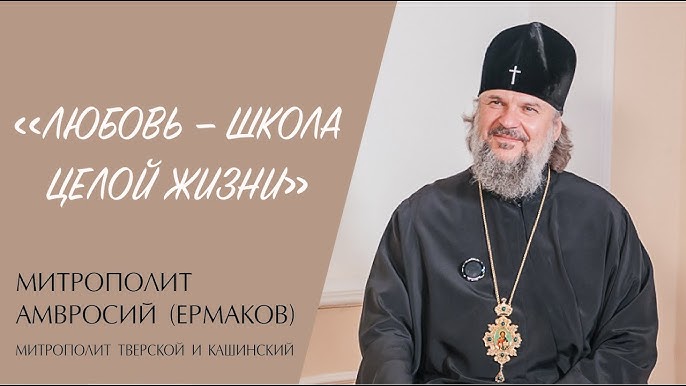 Yuborilgan rus xususiy porno Stol ustida uning mushuk ishqalab