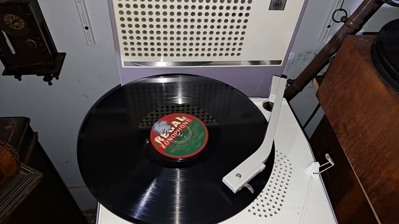 With Every Breath I Take. Casino Royal Orchestra. Muzzy Marcellino. Regal Zonophone 78rpm Record adlı videoyu YouTube'da izle With Every Breath I Take. Casino Royal Orchestra. Muzzy Marcellino. Regal Zonophone 78rpm Record adlı videoyu YouTube'da izle