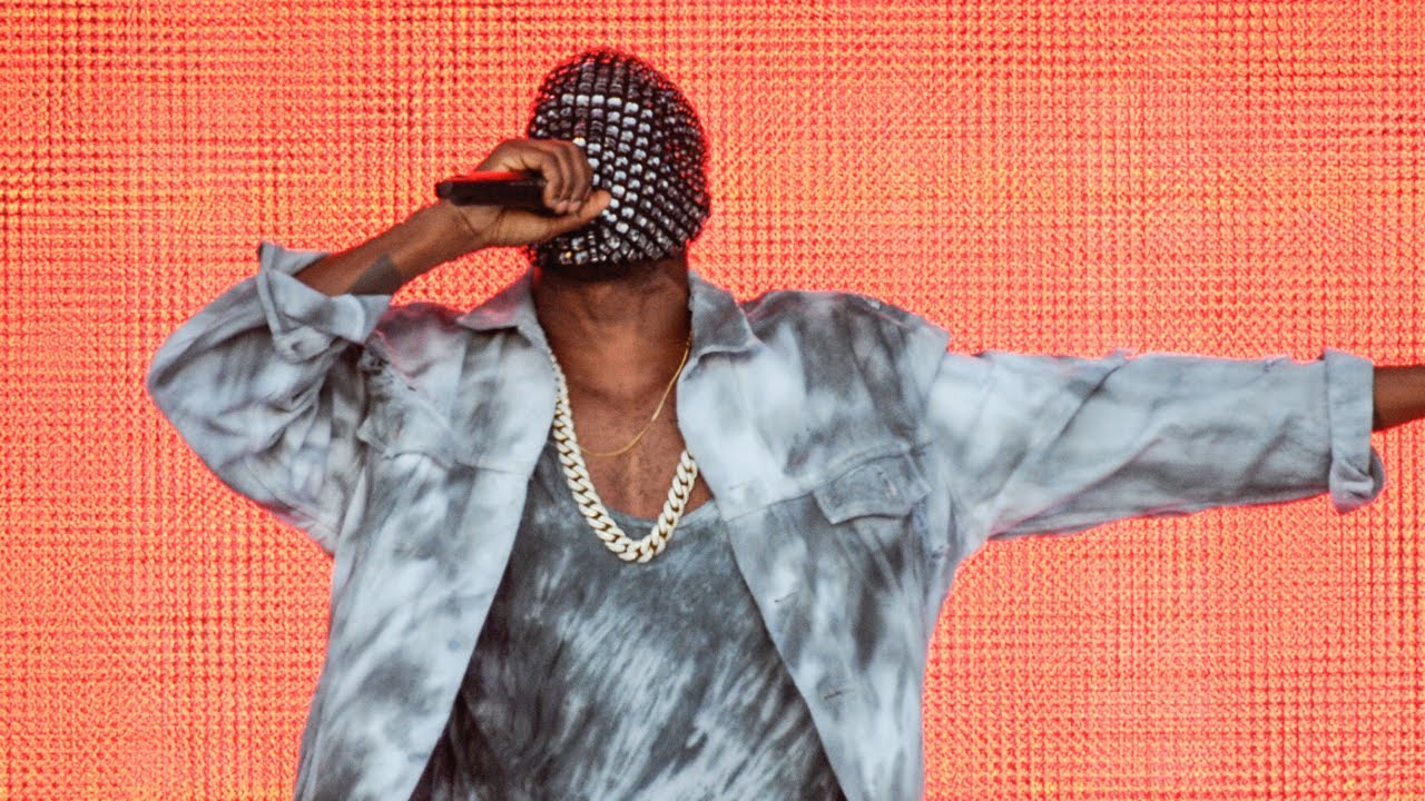 Watch Kanye West BOOED After 20 Minute Rant at London Wireless Festival 2014 on YouTube Watch Kanye West BOOED After 20 Minute Rant at London Wireless Festival 2014 on YouTube
