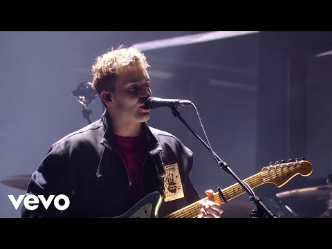 Sam Fender - Seventeen Going Under (Live At The BRIT Awards 2022)