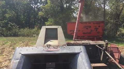 Combine New Idea corn picker with super sheller attachment