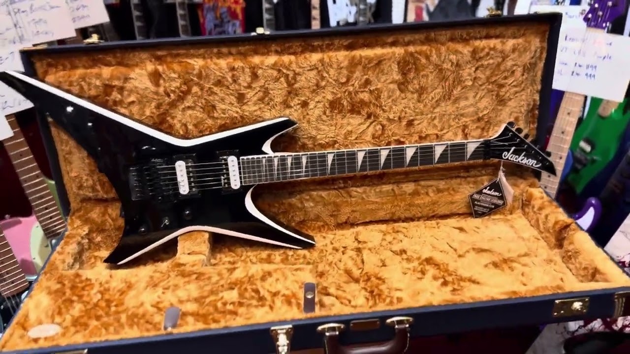 Jackson JS Series Warrior JS32 Electric Guitar, Amaranth FB, Black