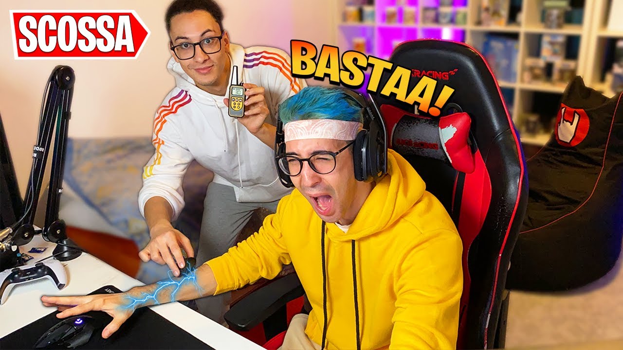 SCHERZO a TEKNOYD con la SC0$$4 MENTRE è in LIVE...