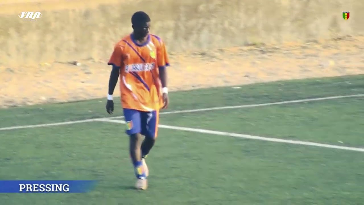 MOHAMED NGOM EXCENTRE GAUCHE ACADEMIE DAROU SALAM