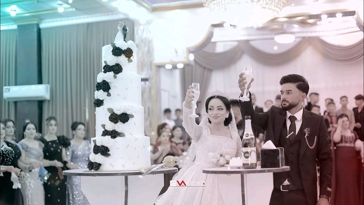 الفنان  خلف بايير و ايمن حيدر حفلة زفاف علاء و بشرا في قاعة ازادي شنكال جزء 1