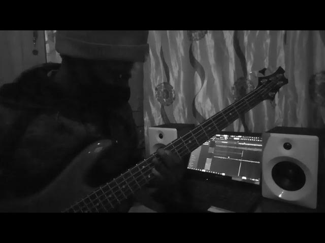 my take ...bass  cover ... takie ndou  - ngiyavuma