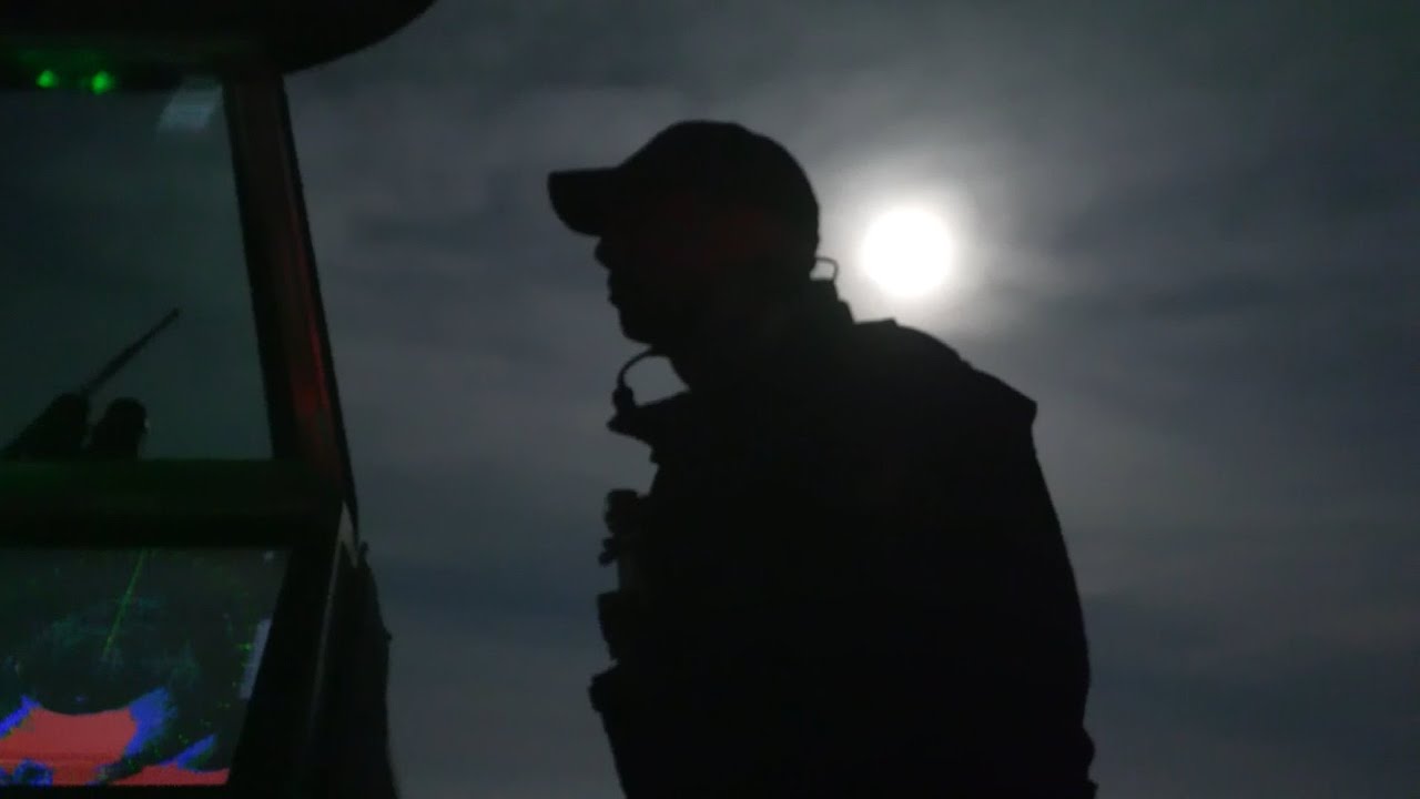 его история 2 пересекая черту дорама. пересекая черту дорама поцелуй. пересекая черту дорама. даниэль кэмпбелл tell me a story. History obsessed дорама.