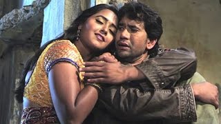 Dinesh Lal Yadav, Kajal, Amrapali, - Dabe Pav Aiha Nazariya Bachake Male