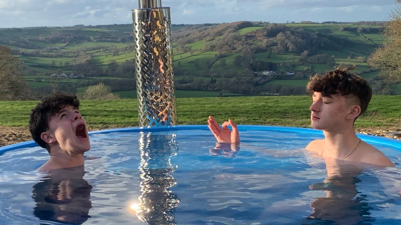 Doing a 10 minute Cold Plunge…. Holiday/Ep 1 - YouTube