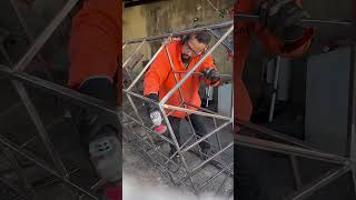 Lixando a ferragem do barco de metalon e zinco. #barco #pesca #barcometalonezinco