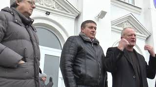 Под Северодонецким горсоветом митинговали пьяный Юрий Фурман, &quot;сахарные&quot; бабушки и горе-активисты