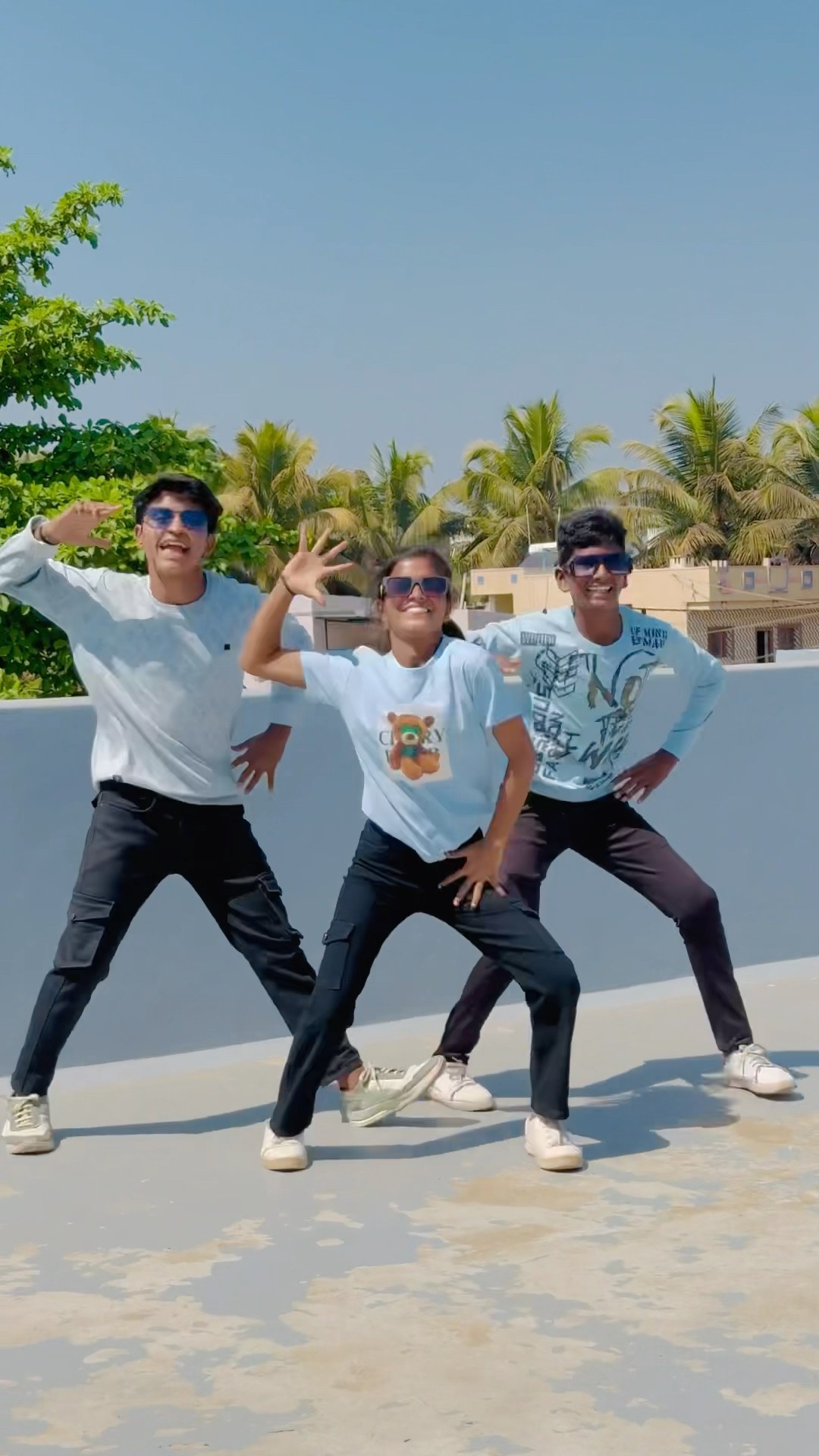 Chi Chi Chi re noni chi?????@Nishadancingqueen #chichichirenani #trending #dance #viralshorts