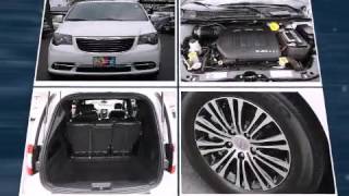 2014 Chrysler Town & Country S in San Antonio, TX 78209