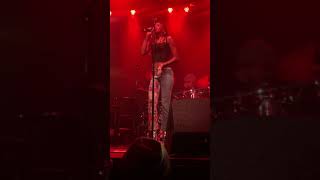 Ravyn Lenae Performs- Spice