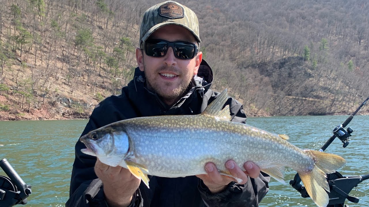 LOSING a BIG FISH in the NET and catching Lake Trout (Raystown Lake
