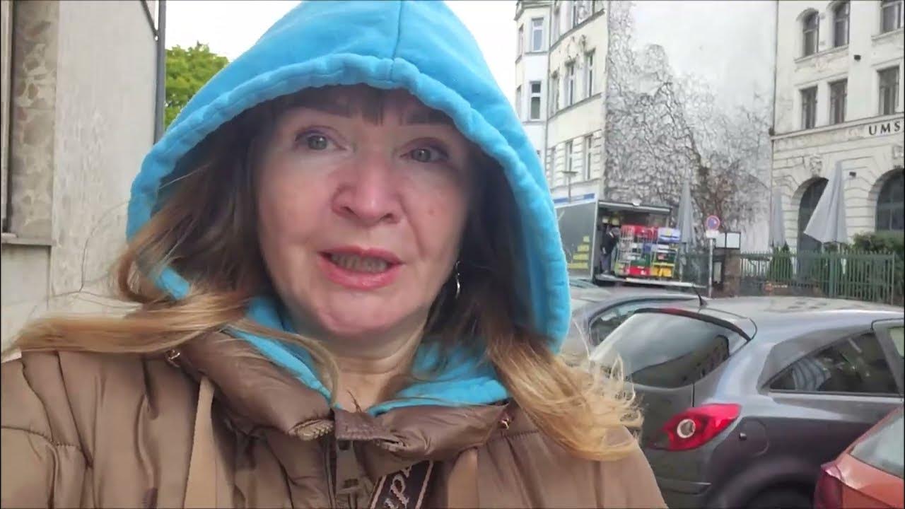 БЕРЛИН УЖАС НА КЛАДБИЩЕ МОГИЛЫ С ПРАХОМ,ПАМЯТНИКИ ВЫБРАСЫВАЮТ В НИХ ...