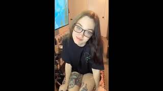 Periscope Smoking I Kız Sigarasını Keyifle Içerkene D