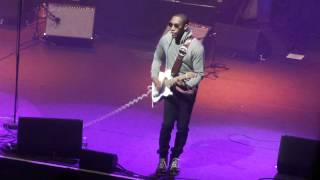 Raphael Saadiq - Movin&#39; Down The Line - Live at Olympia - 09/03/2012