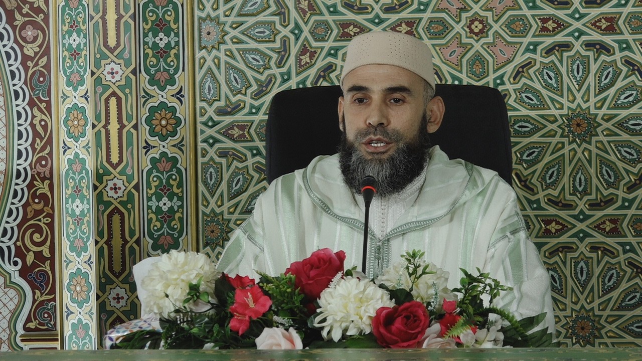 محاضرة علمية في موضوع: اللغة العربية بيان للتنزيل وآية رسول رب العالمين