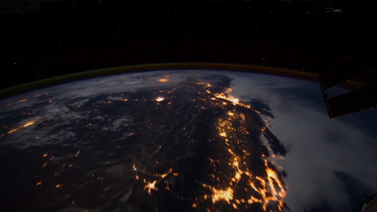 Планета Земля - вид со спутника. Завораживающее зрелище - YouTube