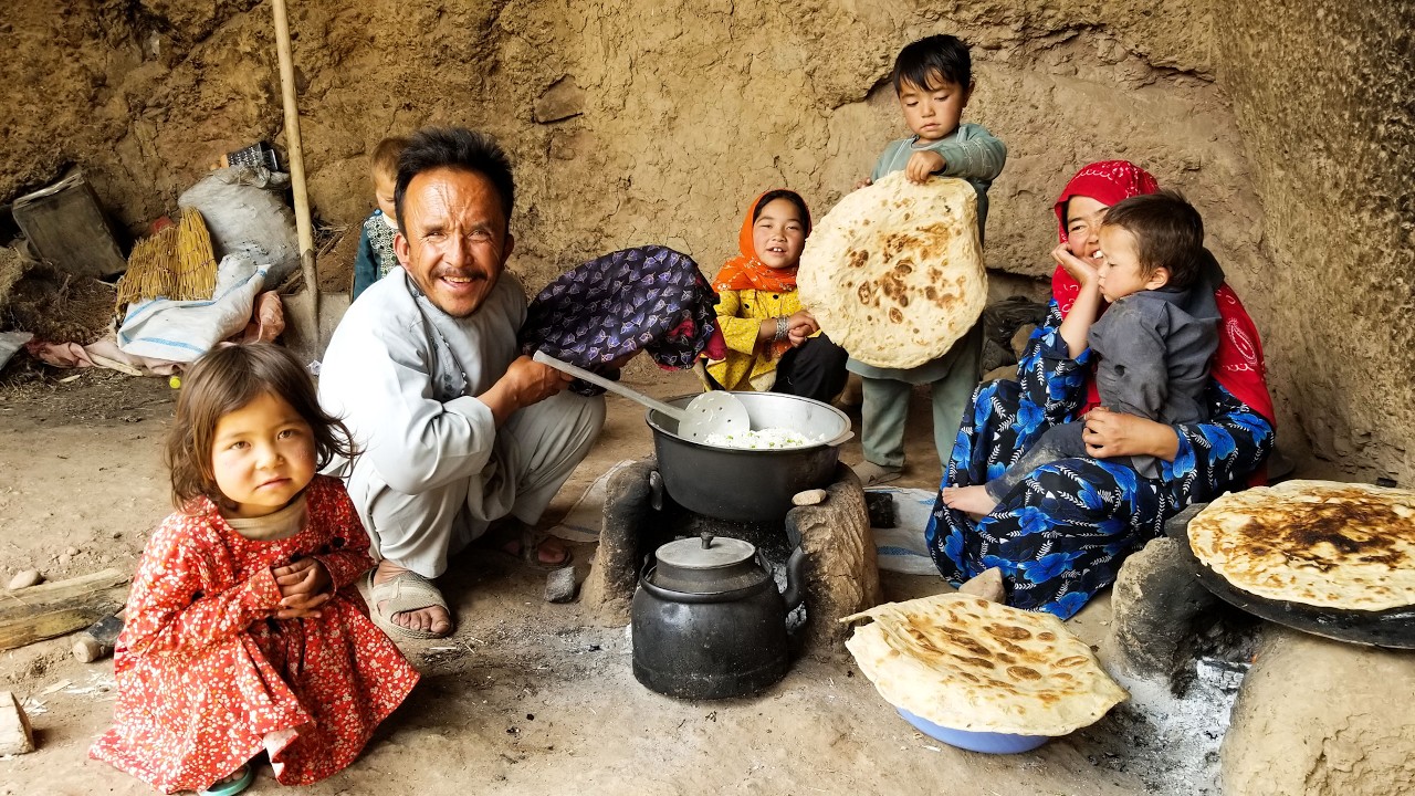 Практикующие веганство | Зеленый горошек пулао и традиционный афганский параки нан | Пулао и Нан Lif