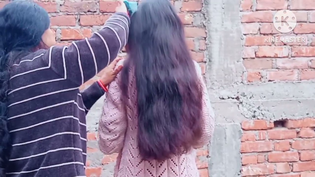 MY DAUGHTER LONG TANGLE  HAIR COMBING BY ME || मेरी बेटी का लंबा बाल कंघी करना 🥰🥰