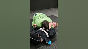 Ez Lapel choke from side. #lapel #lapelchoke #gichoke #sidemount #brownbelt #jiujitsu