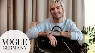 Bill Kaulitz öffnet seine Tasche  ‒ mit Lieblingsschmuck und Schlaföl | In The Bag | VOGUE Germany