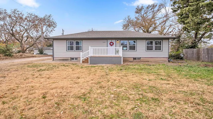 NEW LISTING: 1215 N Magnolia St Newton KS 67114