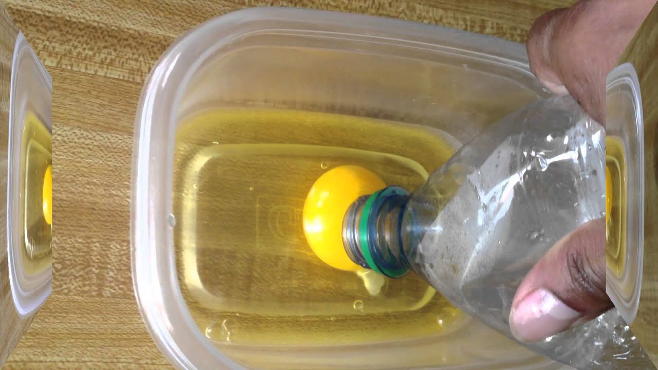 Secret to Removing Egg Yolks From Egg Whites - YouTube