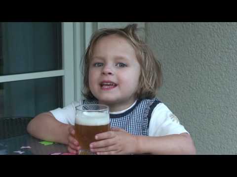 Video: Wie Man Ein Kind Vom Biertrinken Entwöhnt