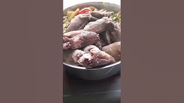 cá rô nấu canh chua với bông điên điển với cá kho tiêu