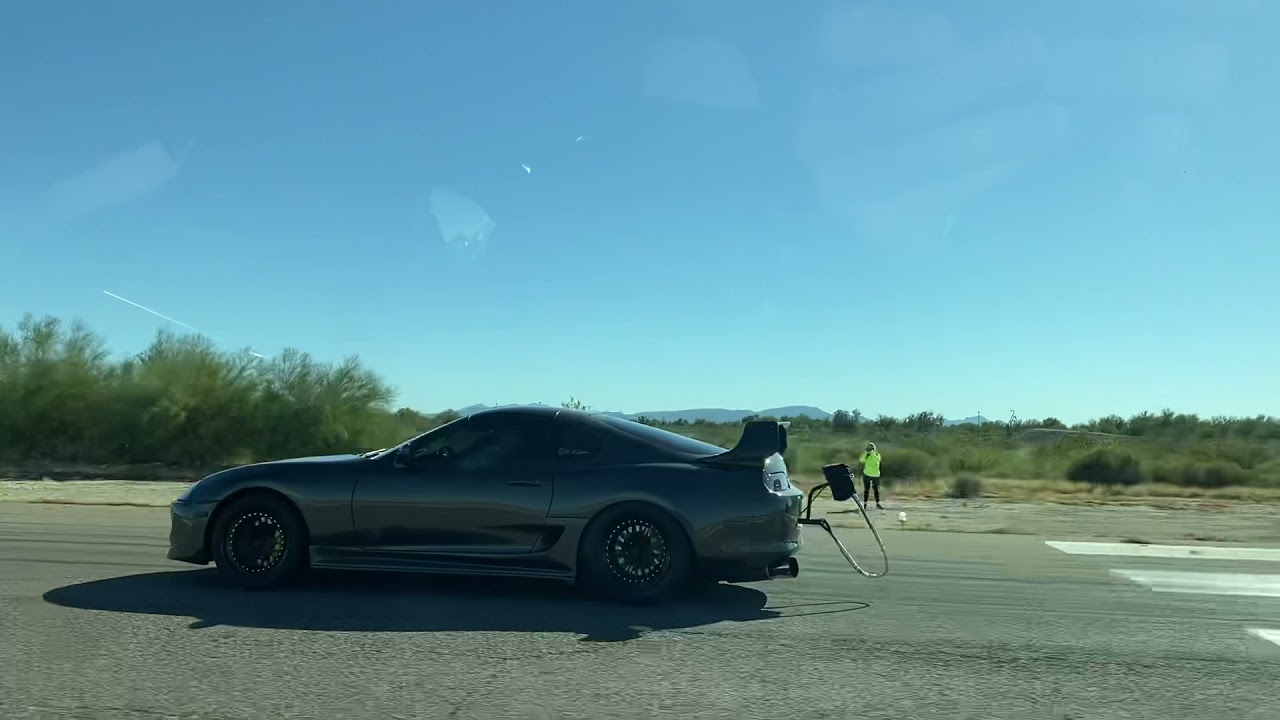 Tesla Model S Plaid vs 1500WHP Supra