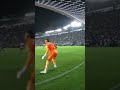 Keylor Navas salva a Pumas con una gran atajada a José Paradela